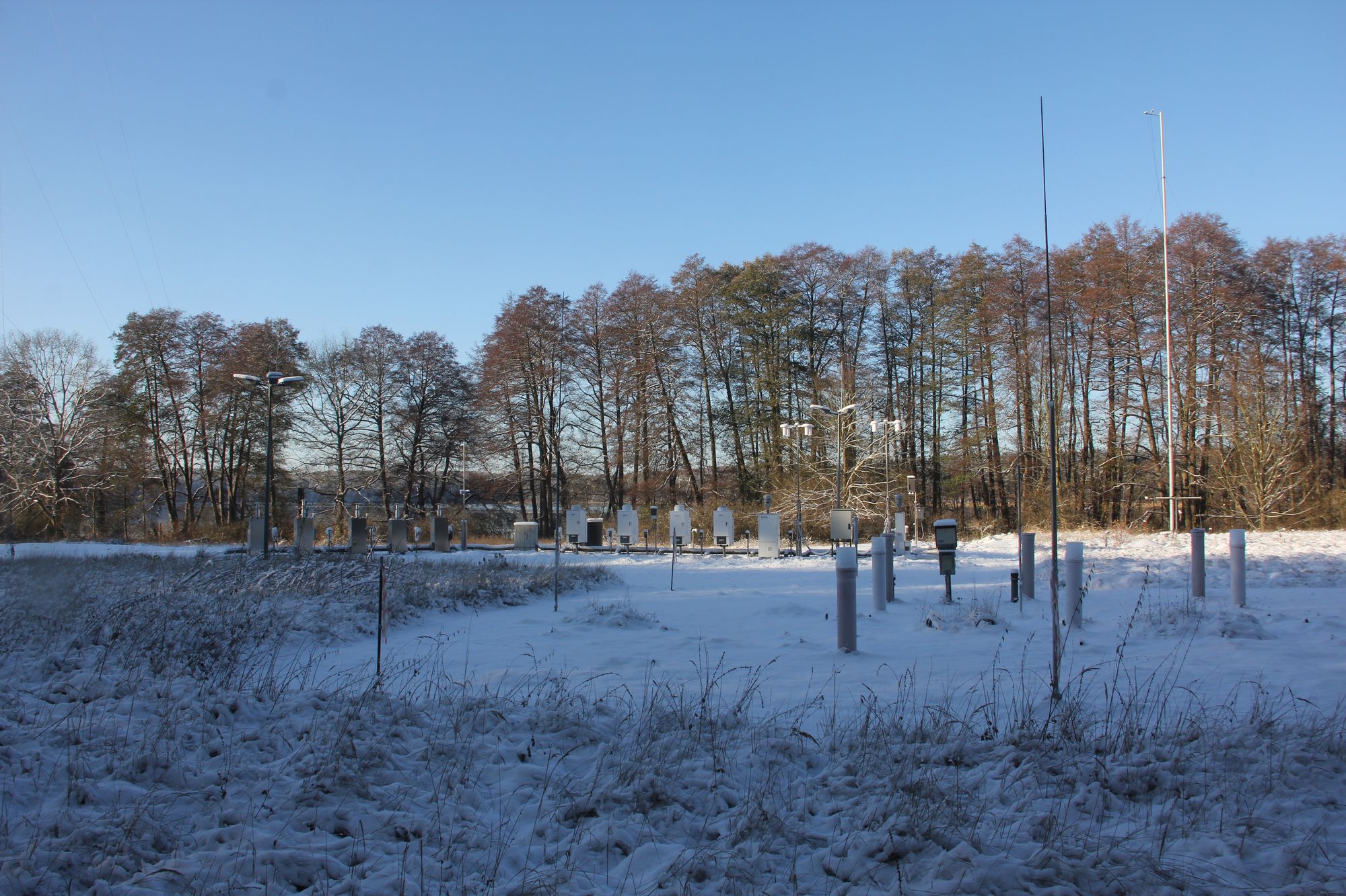 Freifläche ICP IM Neuglobsow Nordbrandenburg mit Schnee im November 2023